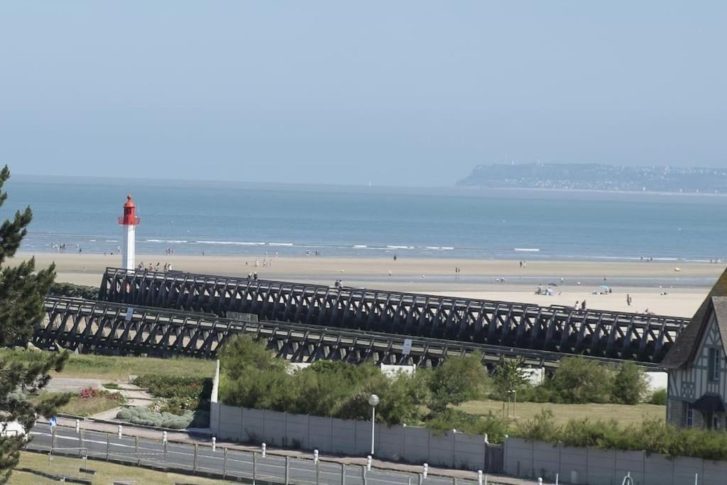 Les Embruns - Plein Ciel - Appartement 3Eme Etage Deauville Kültér fotó